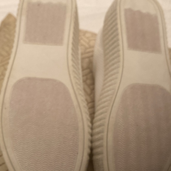 Steve Madden woman’s tennis shoes, bone white, size 7, NWOT - Picture 5 of 5